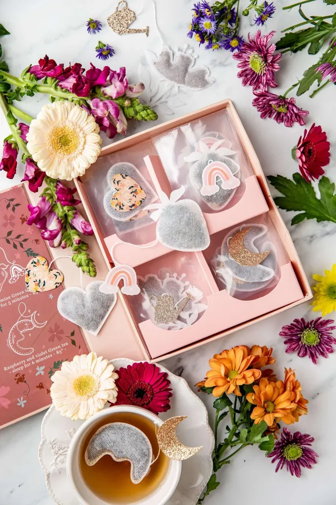 Tea-Heritage-Coffret-Passion-3_1_2_3c51360d-5b29-41e2-a2e0-40c89eed4190_1800x1800.webp