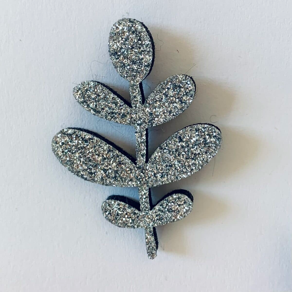 [LPH31] Pin's paillettes - Branche feuilles - Argent